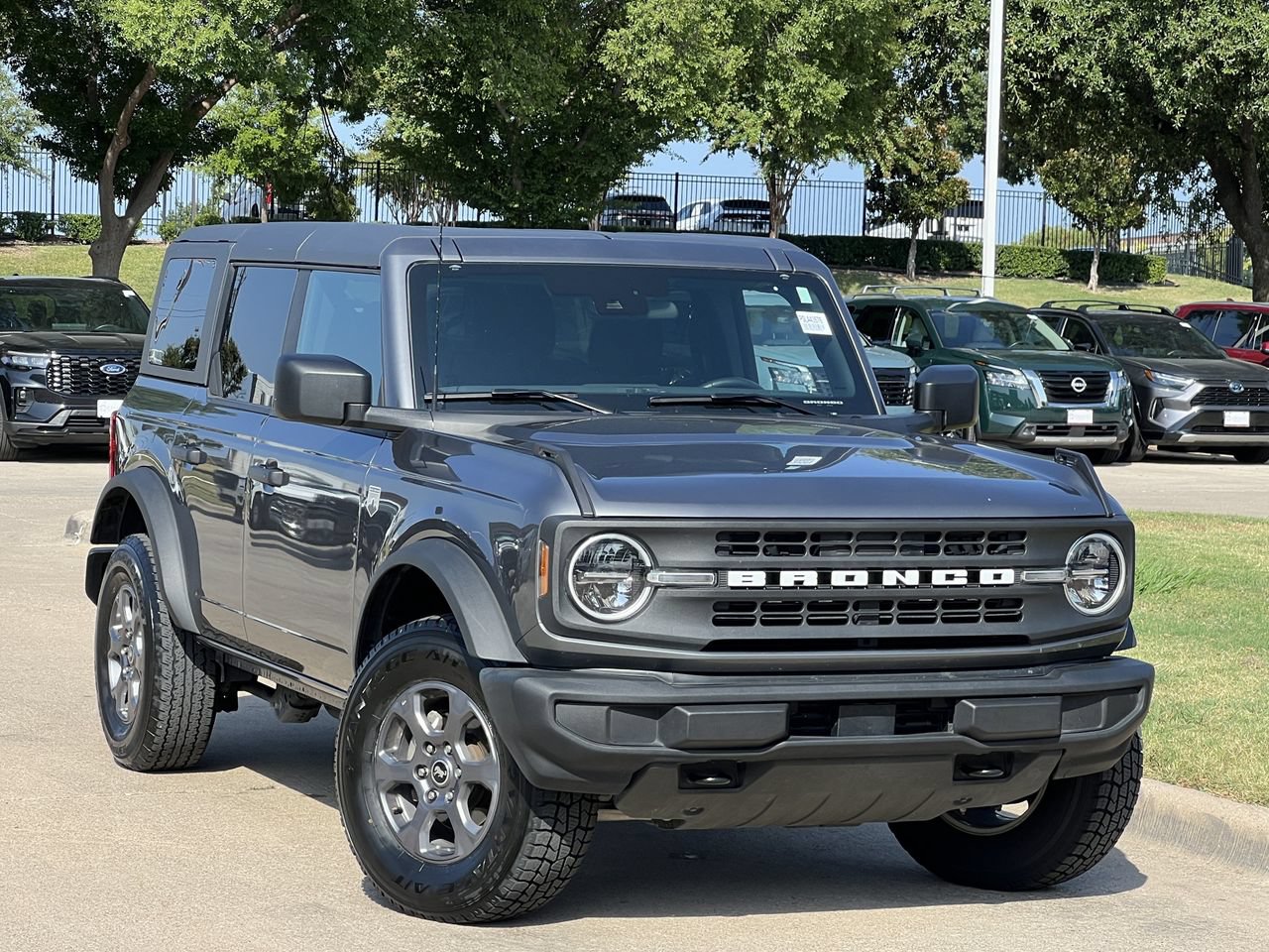 Used 2025 Ford Bronco Big Bend AWD/4WD image 2