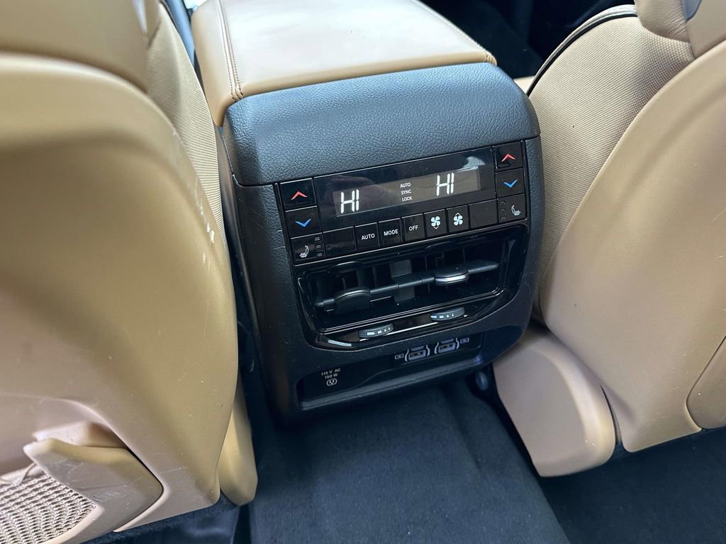 Used 2023 Jeep Grand Cherokee L Summit w/ High Altitude Package image 13