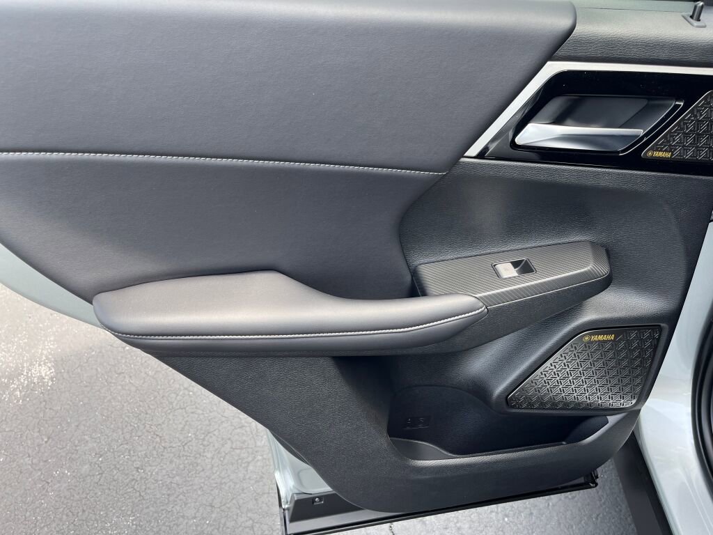 New 2025 Mitsubishi Outlander SE image 20
