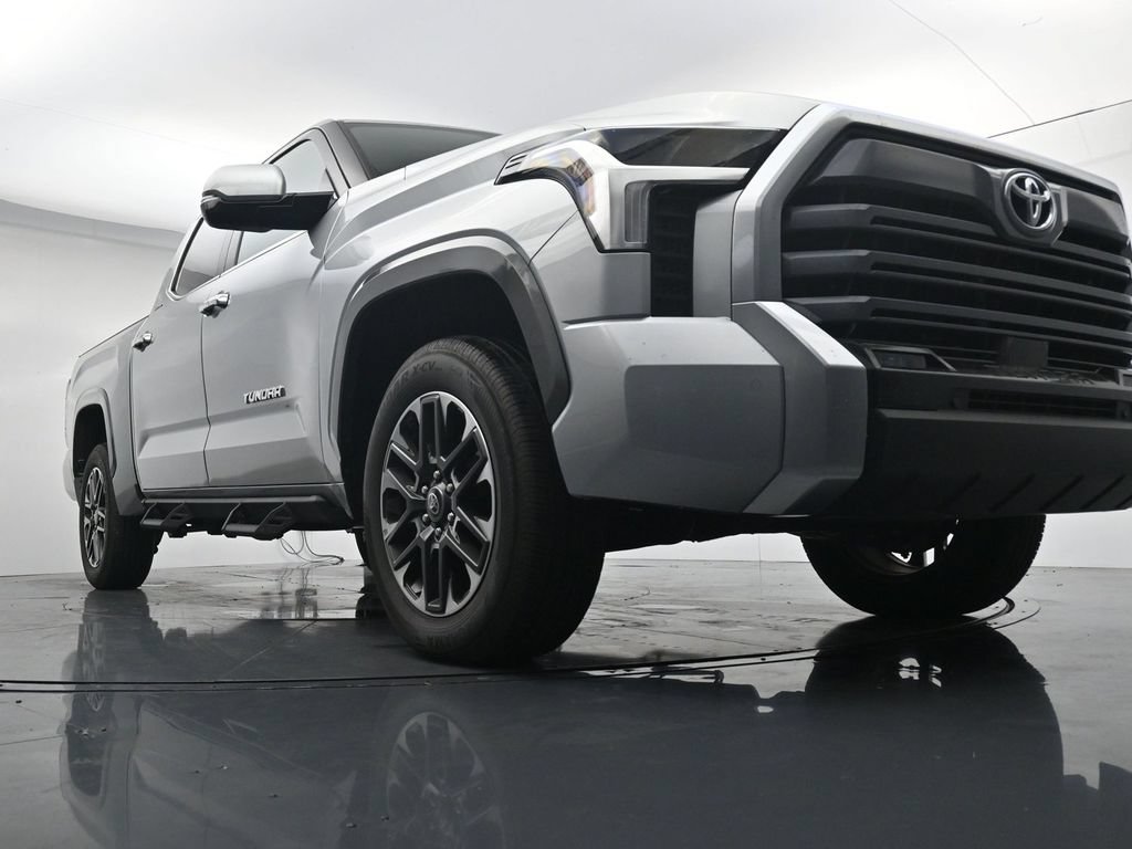 Used 2026 Toyota Tundra Limited AWD/4WD image 18