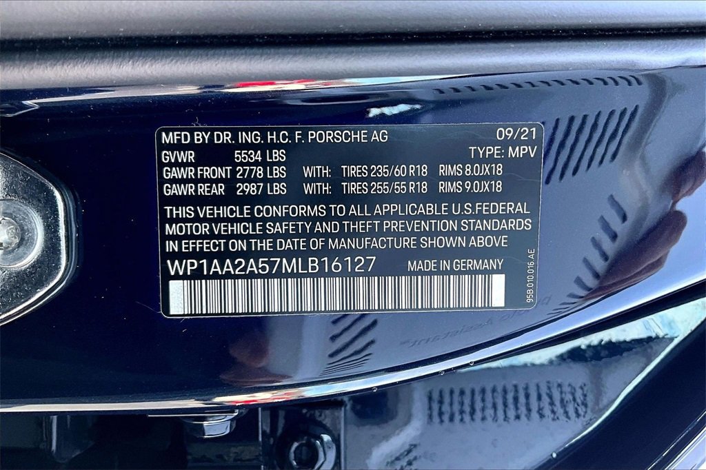 Used 2021 Porsche Macan image 35