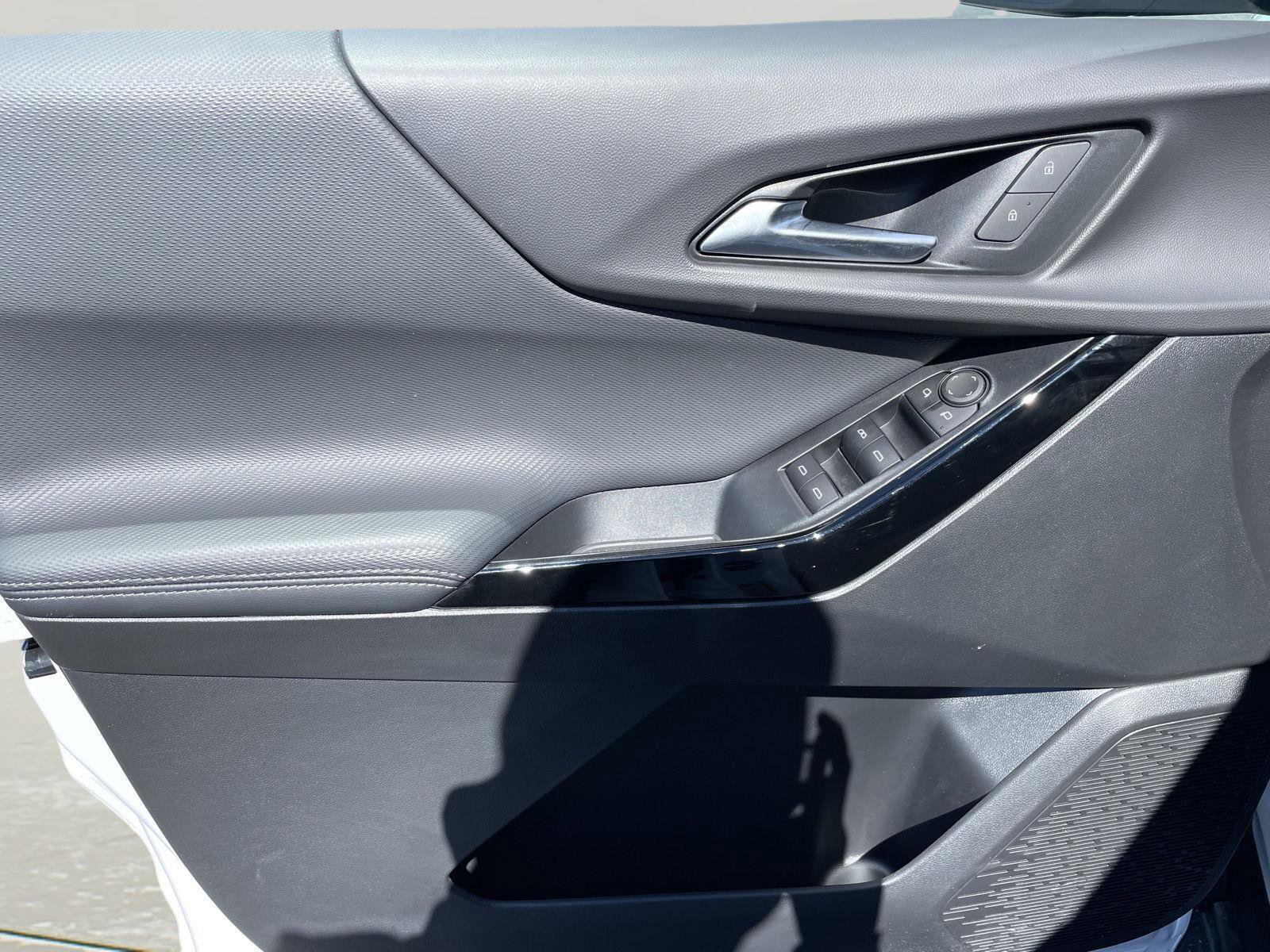 Used 2026 Chevrolet Equinox LT w/ Midnight Edition image 22