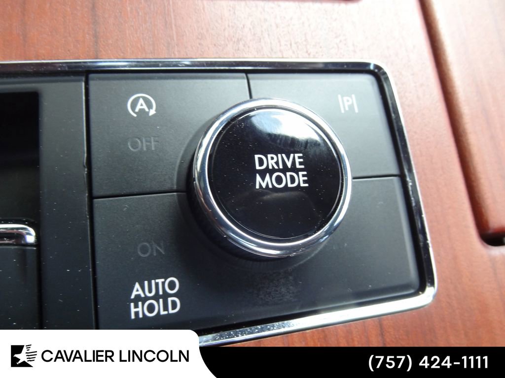 Certified 2024 Lincoln Navigator L 4WD image 43