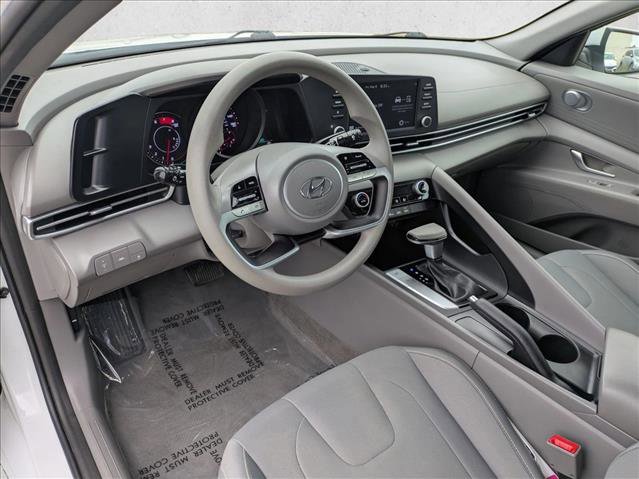 Certified 2021 Hyundai Elantra SEL FWD image 10