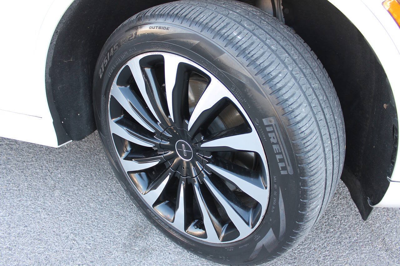 Used 2020 Lincoln Aviator Black Label Grand Touring w/ Class IV Trailer Tow Package AWD/4WD image 12