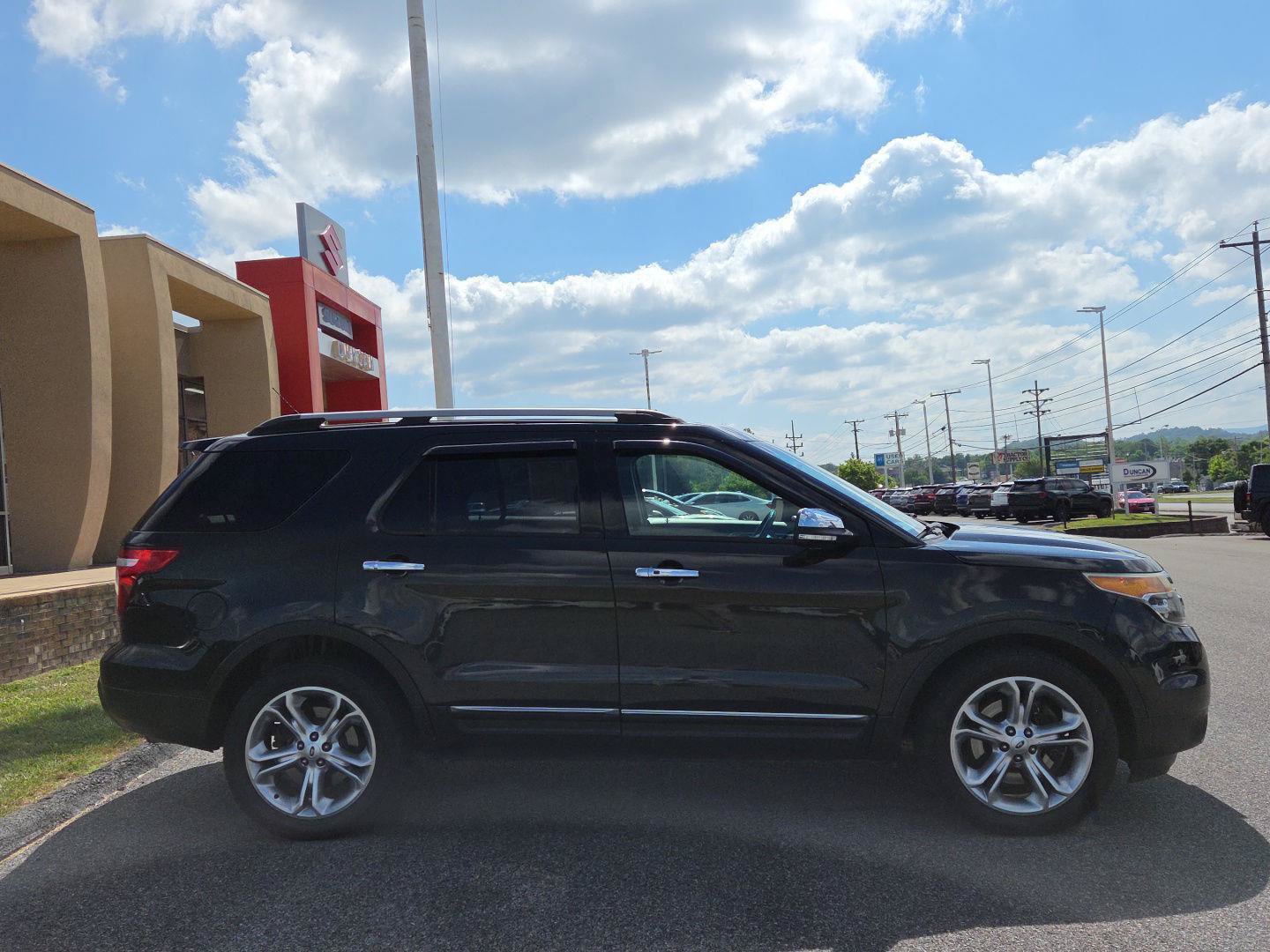 Used 2015 Ford Explorer Limited AWD/4WD image 2