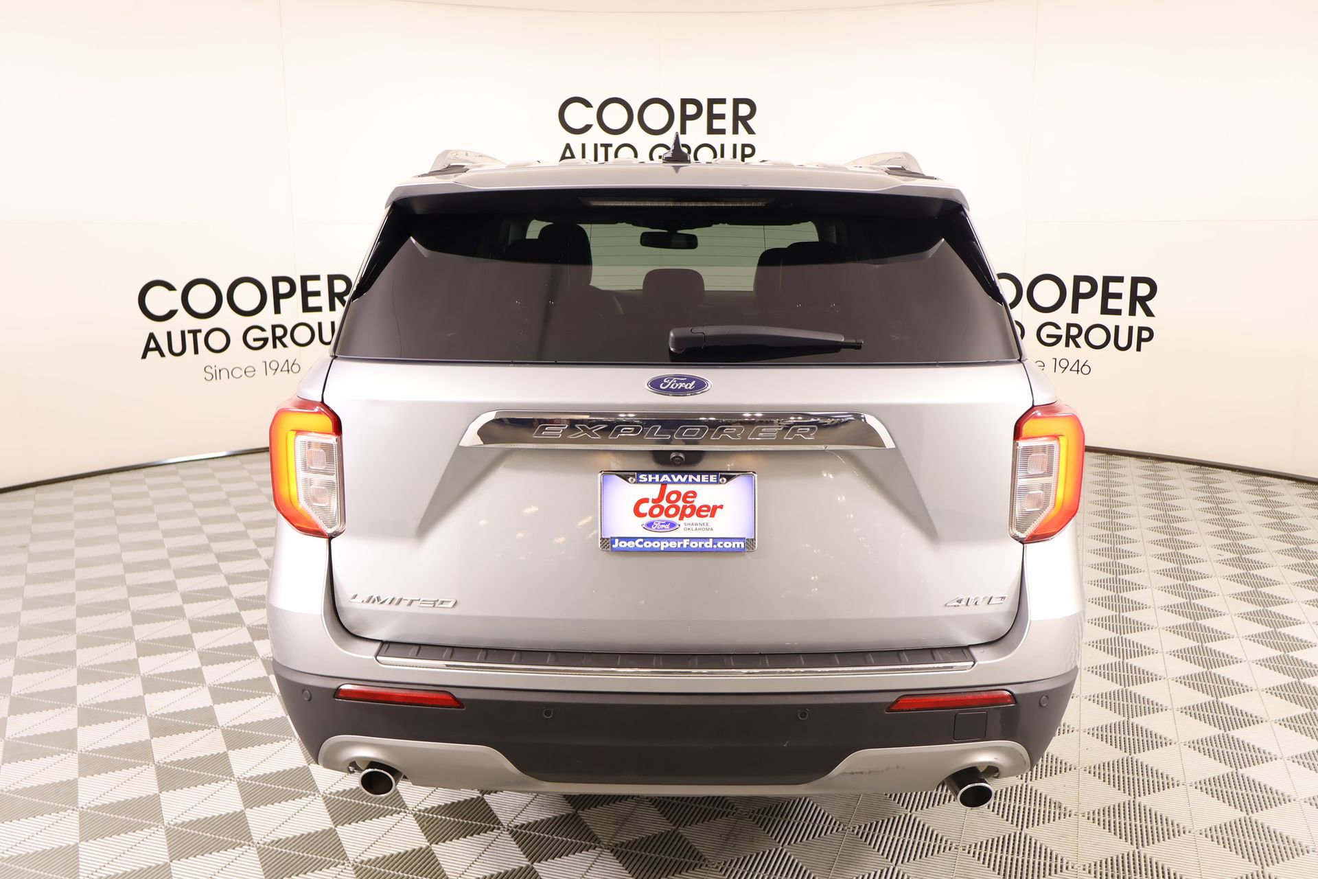 Used 2023 Ford Explorer Limited image 23