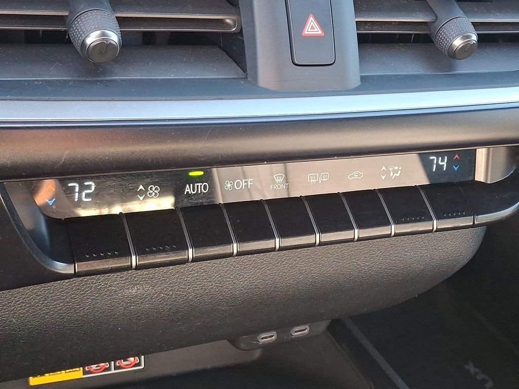 Used 2023 Lexus UX 250h AWD w/ Accessory Package (Z2) image 17