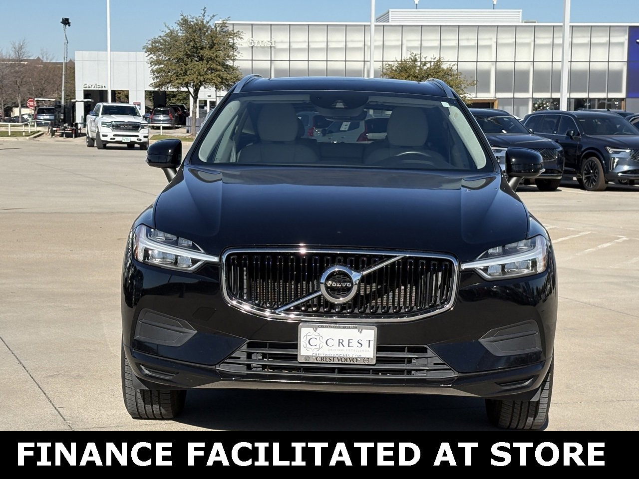 Used 2019 Volvo XC60 T5 Momentum image 5