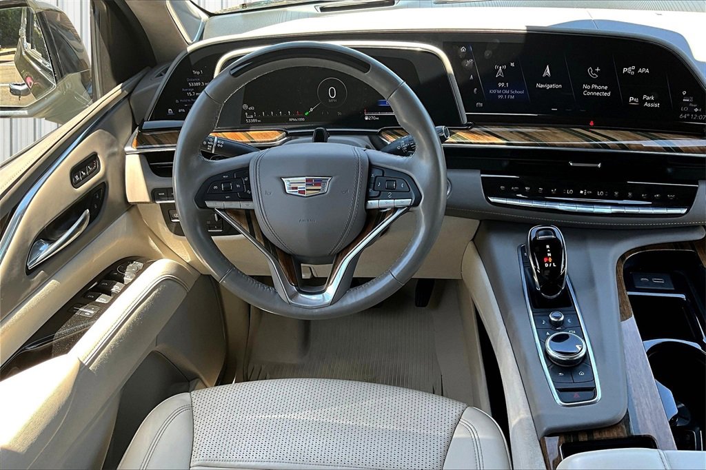 Used 2021 Cadillac Escalade Premium Luxury Platinum w/ Heavy-Duty Trailer Package image 5