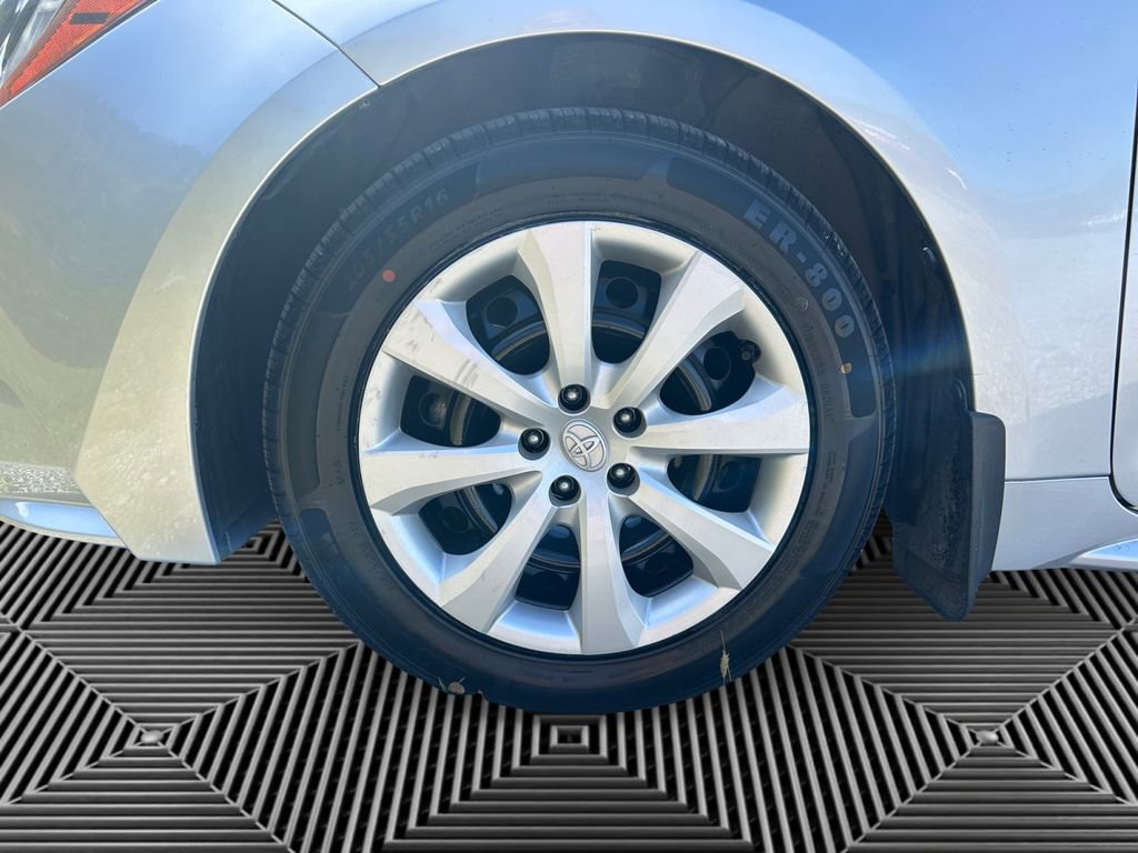 Used 2022 Toyota Corolla LE image 9