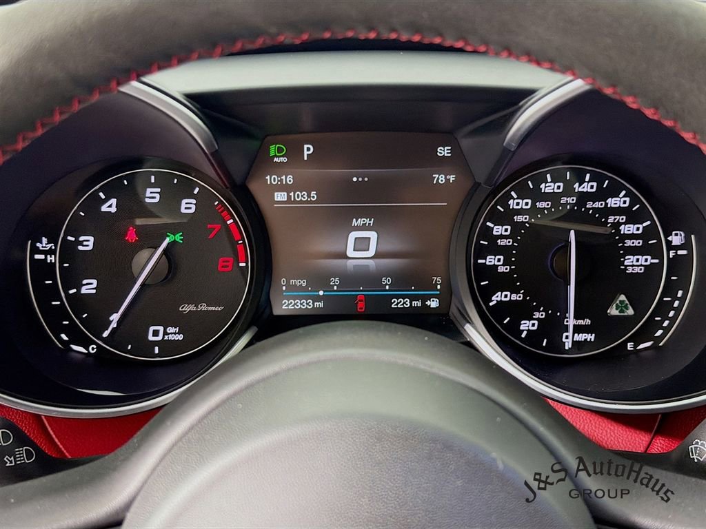 Used 2019 Alfa Romeo Giulia Quadrifoglio w/ Driver Assist Dynamic Package RWD image 15