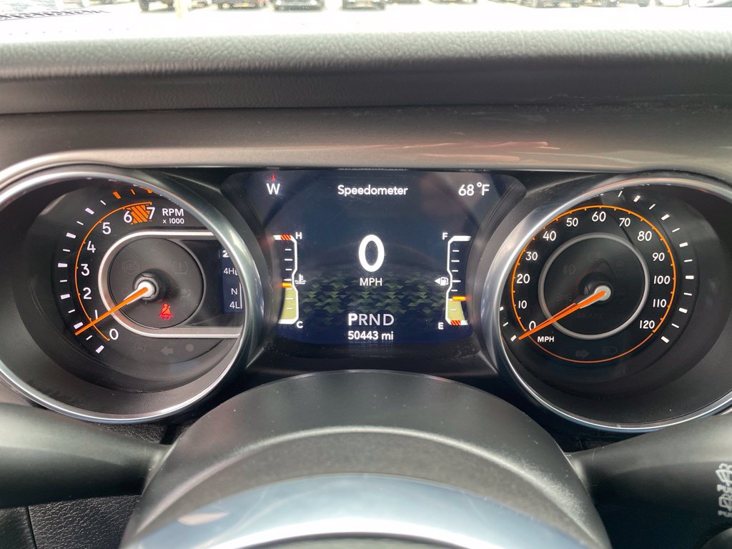 Used 2020 Jeep Wrangler Unlimited Sahara w/ Uconnect 4C Nav & Sound Group AWD/4WD image 26