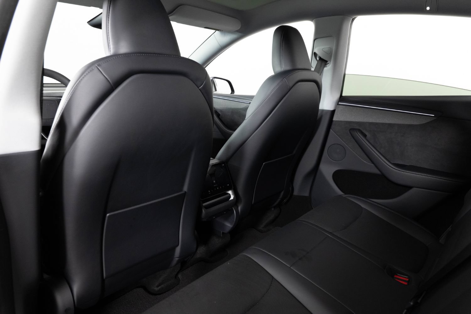 Used 2026 Tesla Model Y Long Range RWD image 18