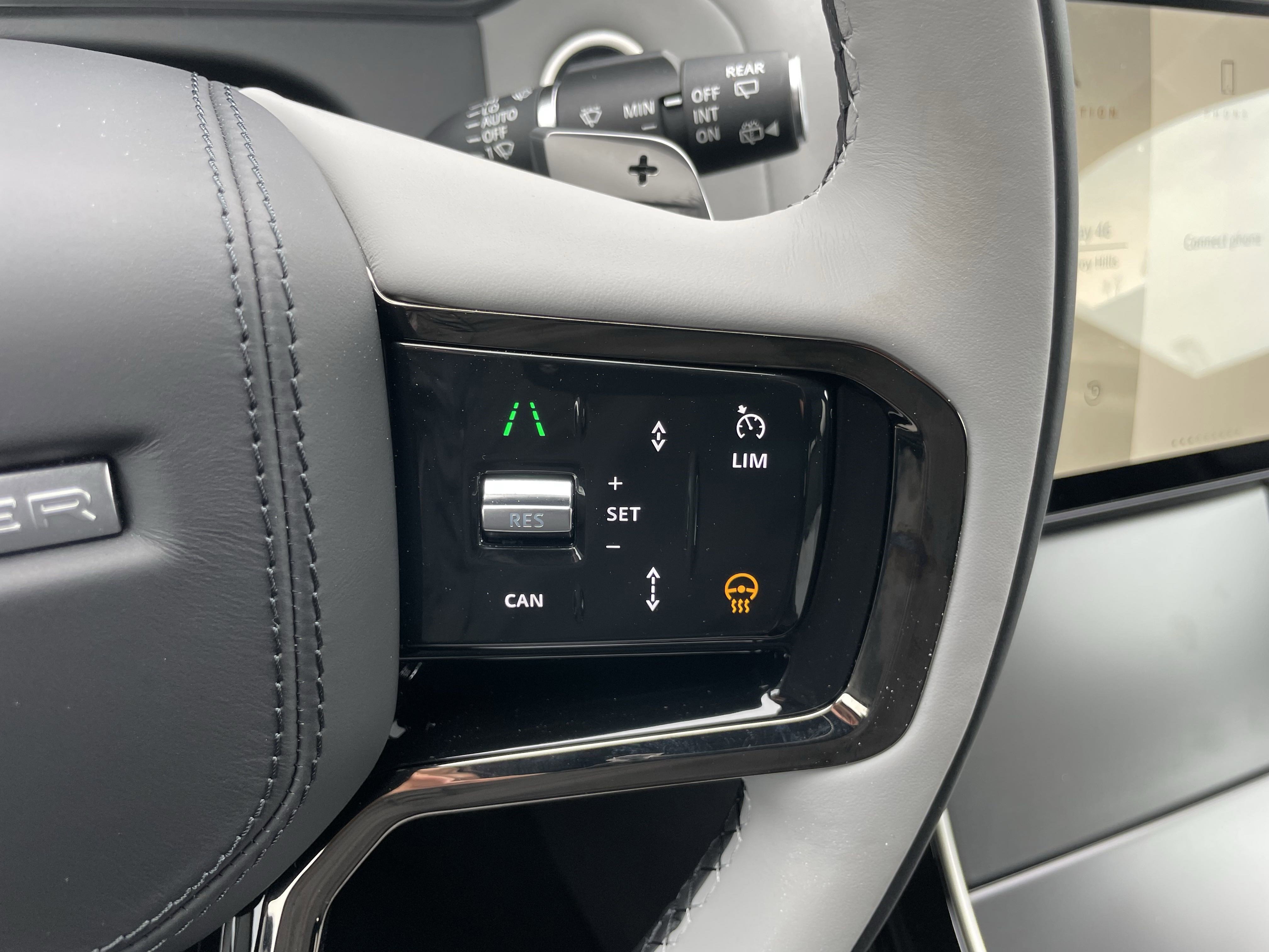 New 2026 Land Rover Range Rover Velar Dynamic SE image 22
