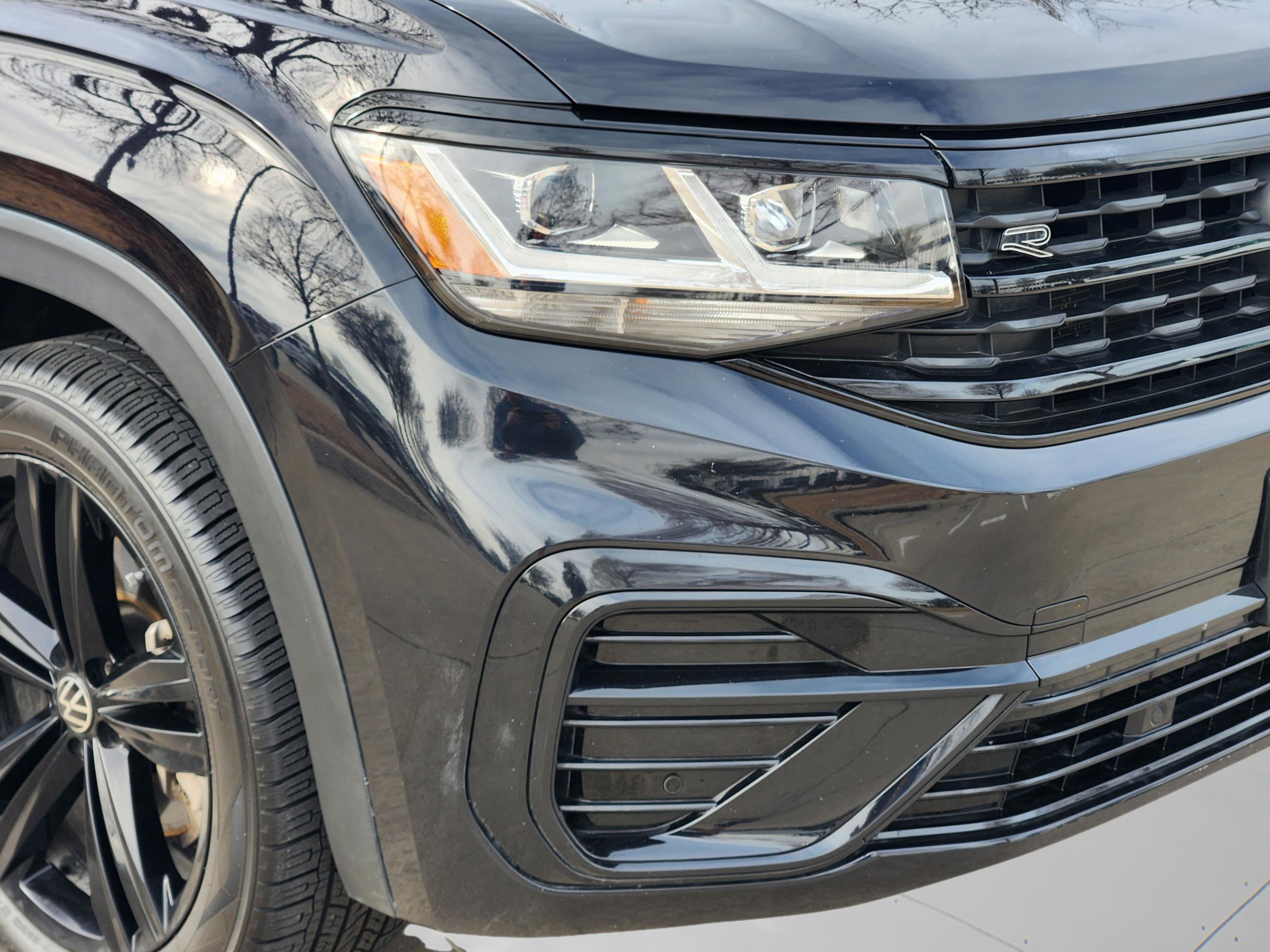 Used 2023 Volkswagen Atlas SEL R-Line image 38