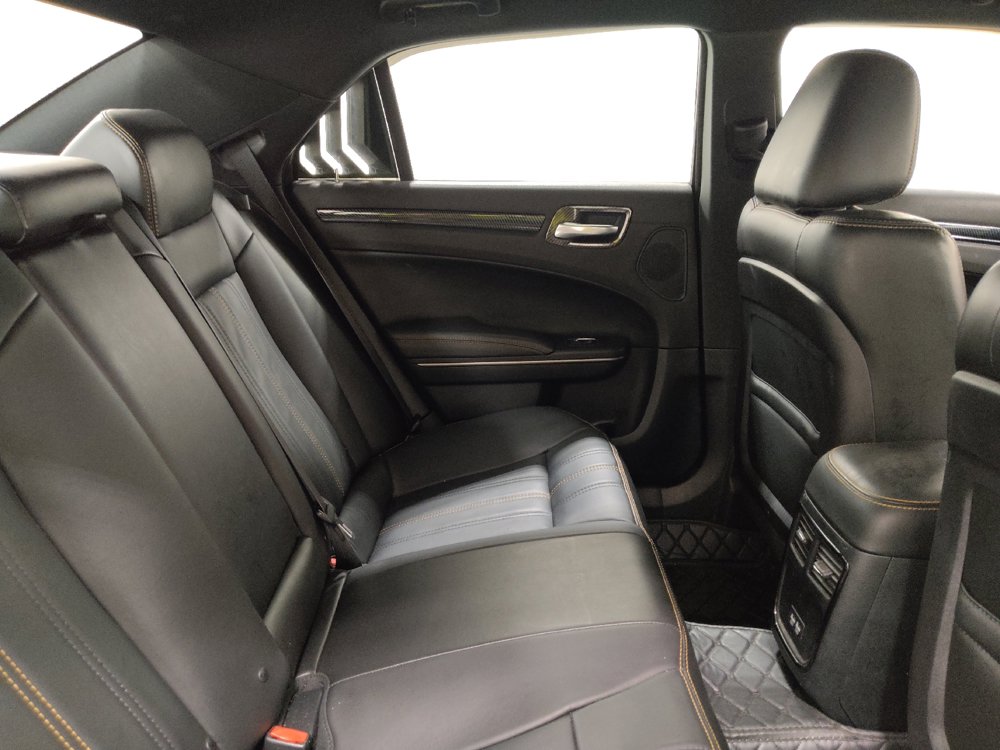 Used 2017 Chrysler 300 S w/ 300S Premium Group RWD image 19