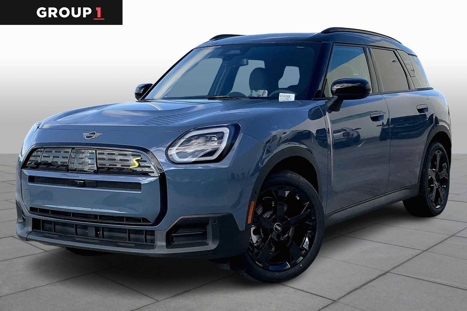 New 2025 MINI Cooper Countryman SE image 1