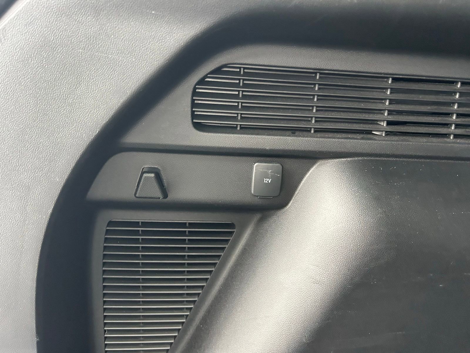 Used 2023 Ford Escape Active image 8