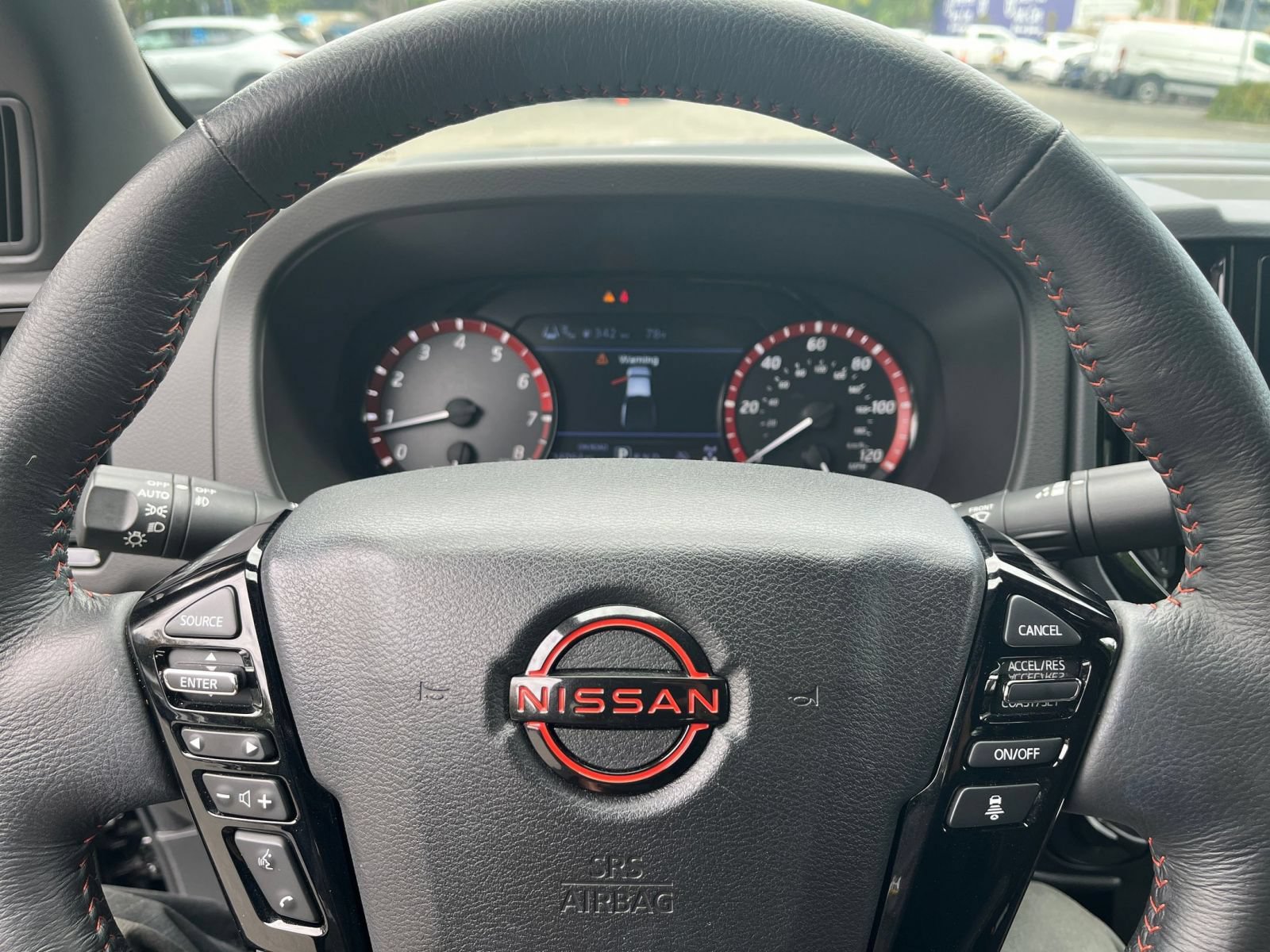 Used 2026 Nissan Frontier PRO-4X AWD/4WD image 28