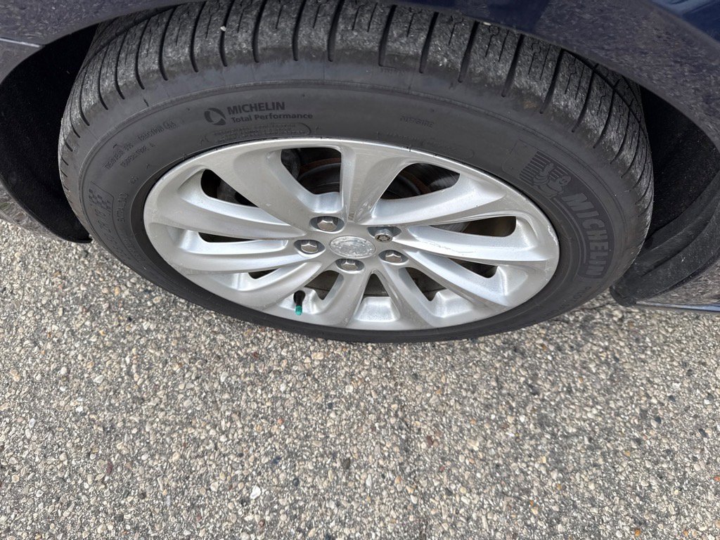 Used 2016 Buick LaCrosse image 27