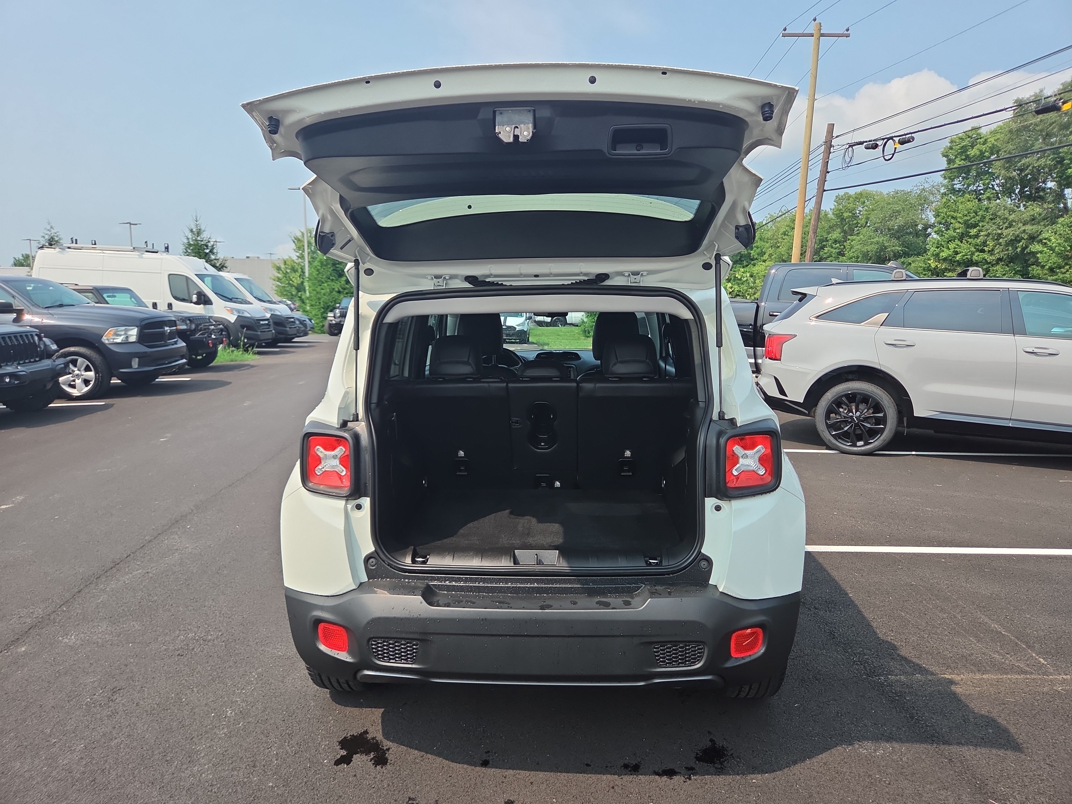 Certified 2022 Jeep Renegade Limited AWD/4WD image 26