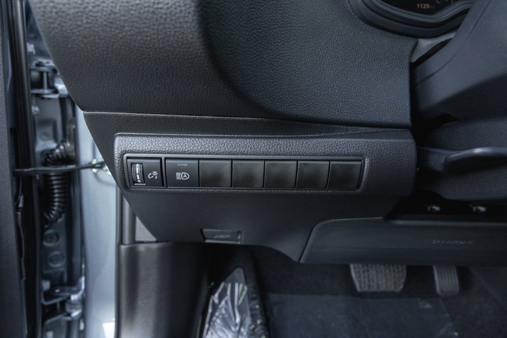 Used 2026 Toyota Corolla LE FWD image 14