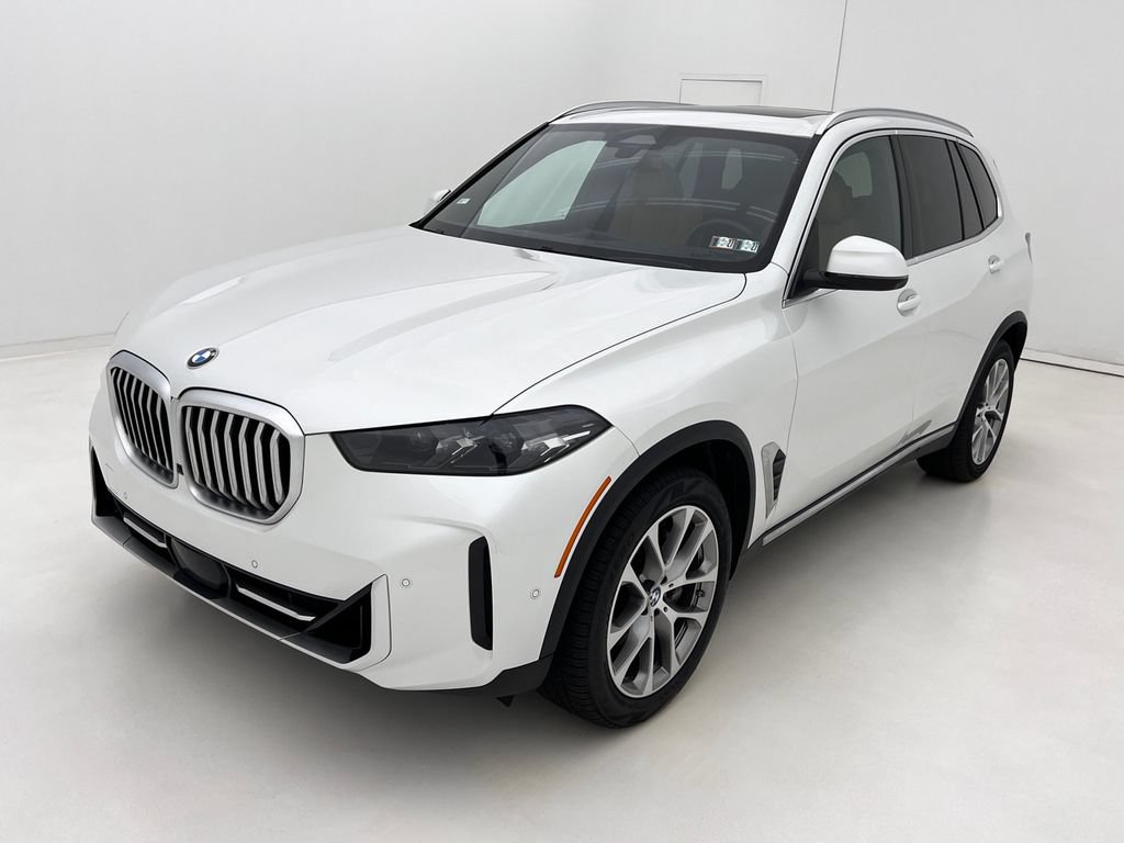 Certified 2024 BMW X5 xDrive40i w/ Parking Assistance Package AWD/4WD image 4