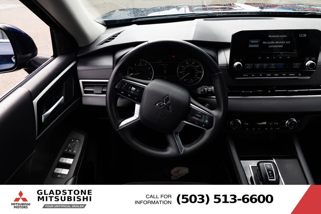 Used 2024 Mitsubishi Outlander SE FWD image 12