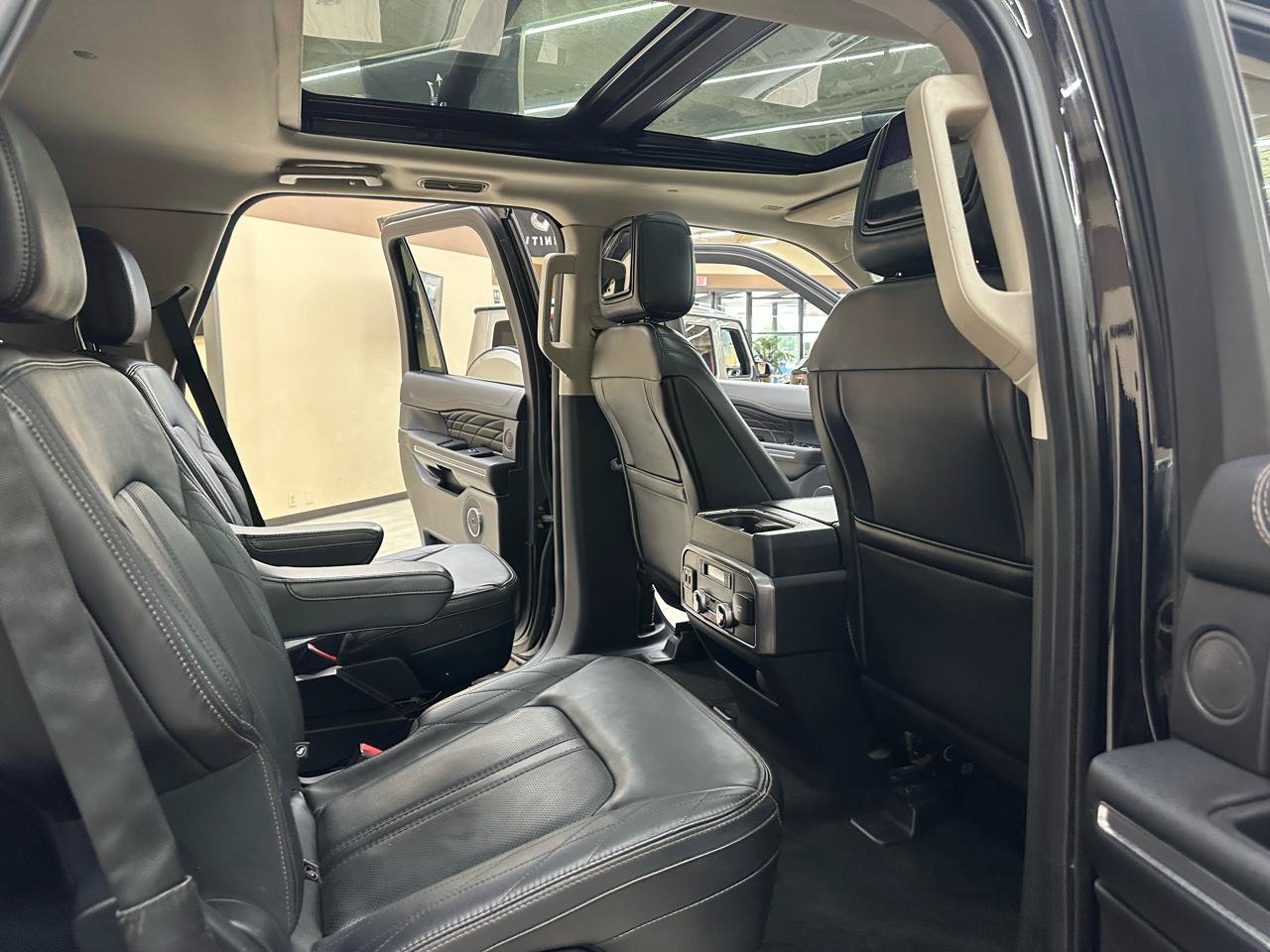 Used 2020 Ford Expedition Platinum AWD/4WD image 42