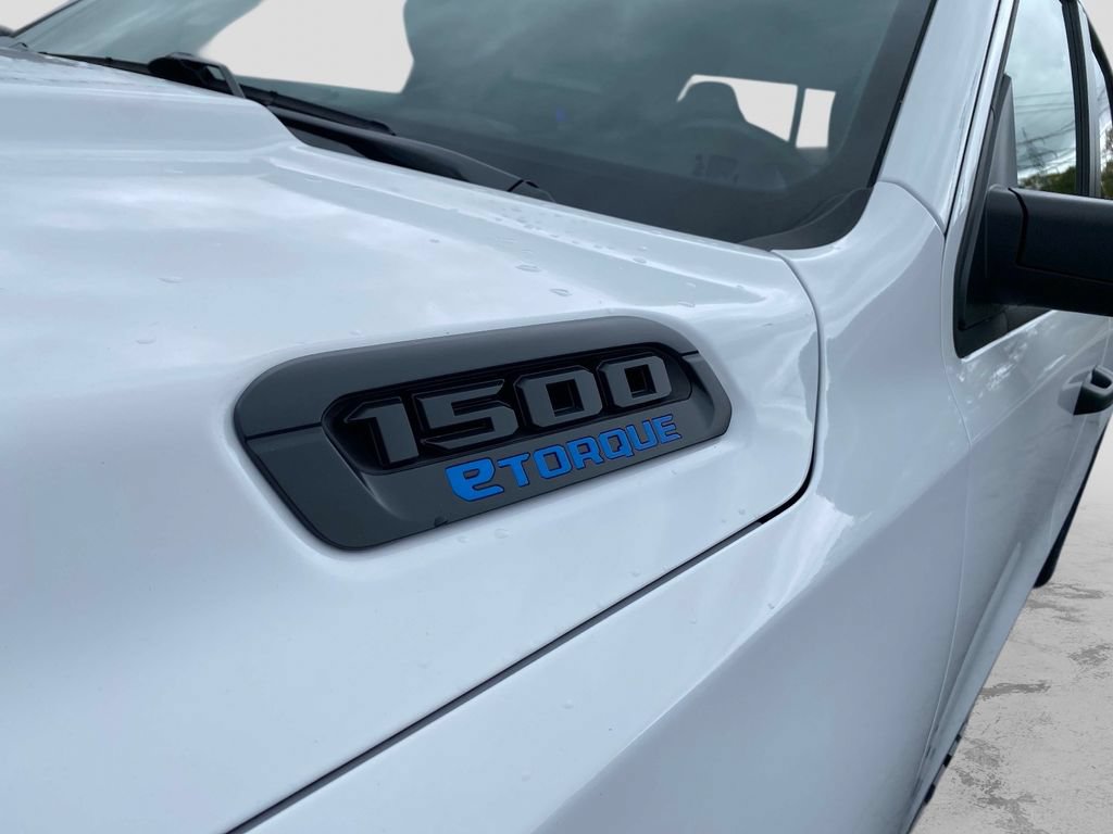 Certified 2025 RAM 1500 Tradesman w/ Night Edition AWD/4WD image 12