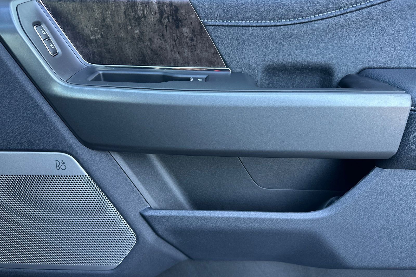 New 2026 Ford F350 Lariat w/ Black Appearance Package image 18