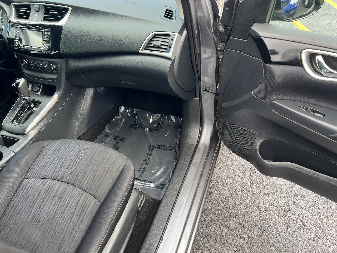 Used 2016 Nissan Sentra SV image 25