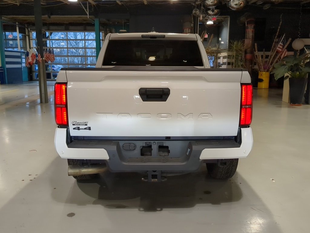 Used 2024 Toyota Tacoma TRD Off-Road w/ TRD Off Road Upgrade Package image 9