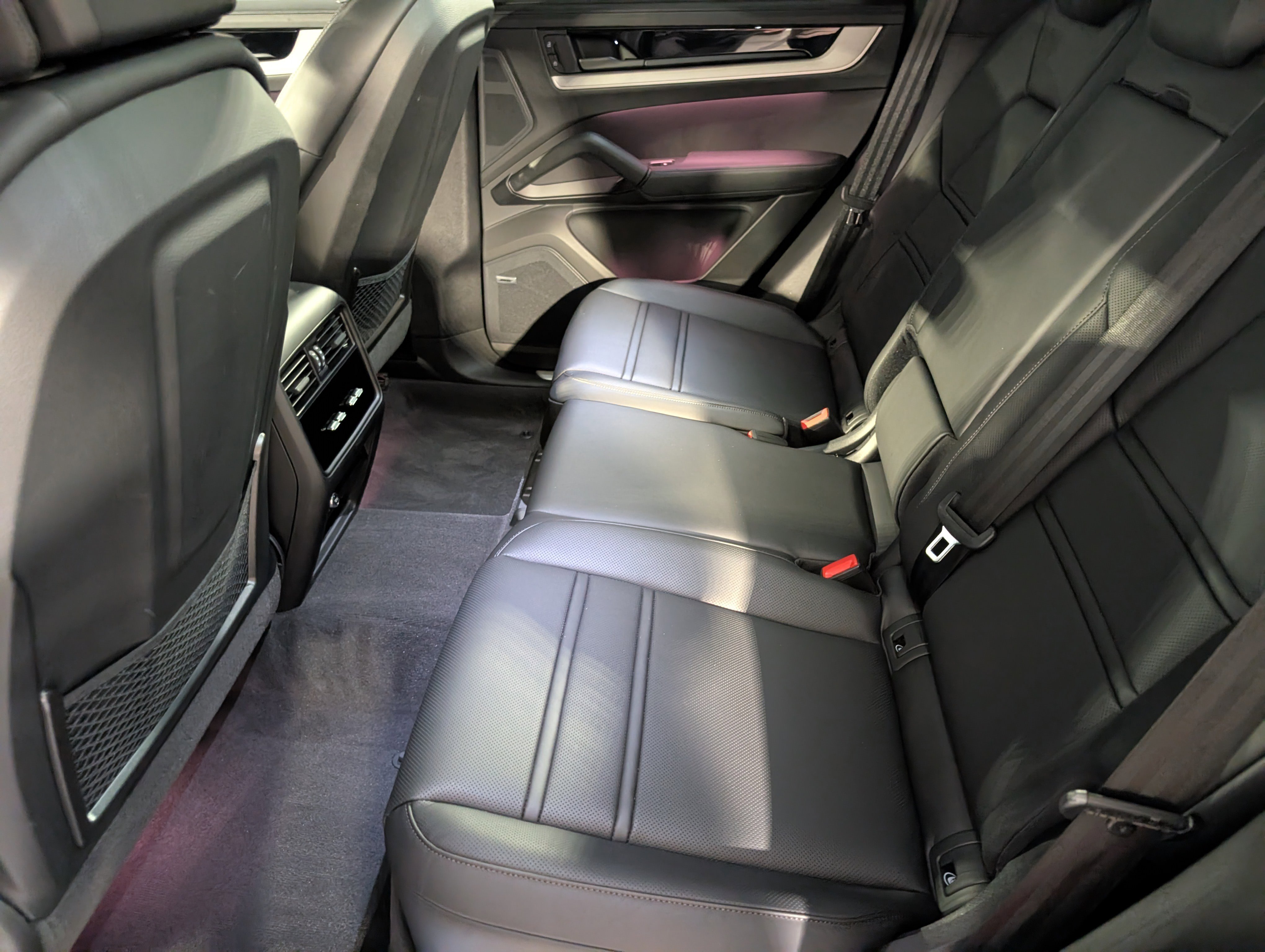 Certified 2025 Porsche Cayenne S image 22