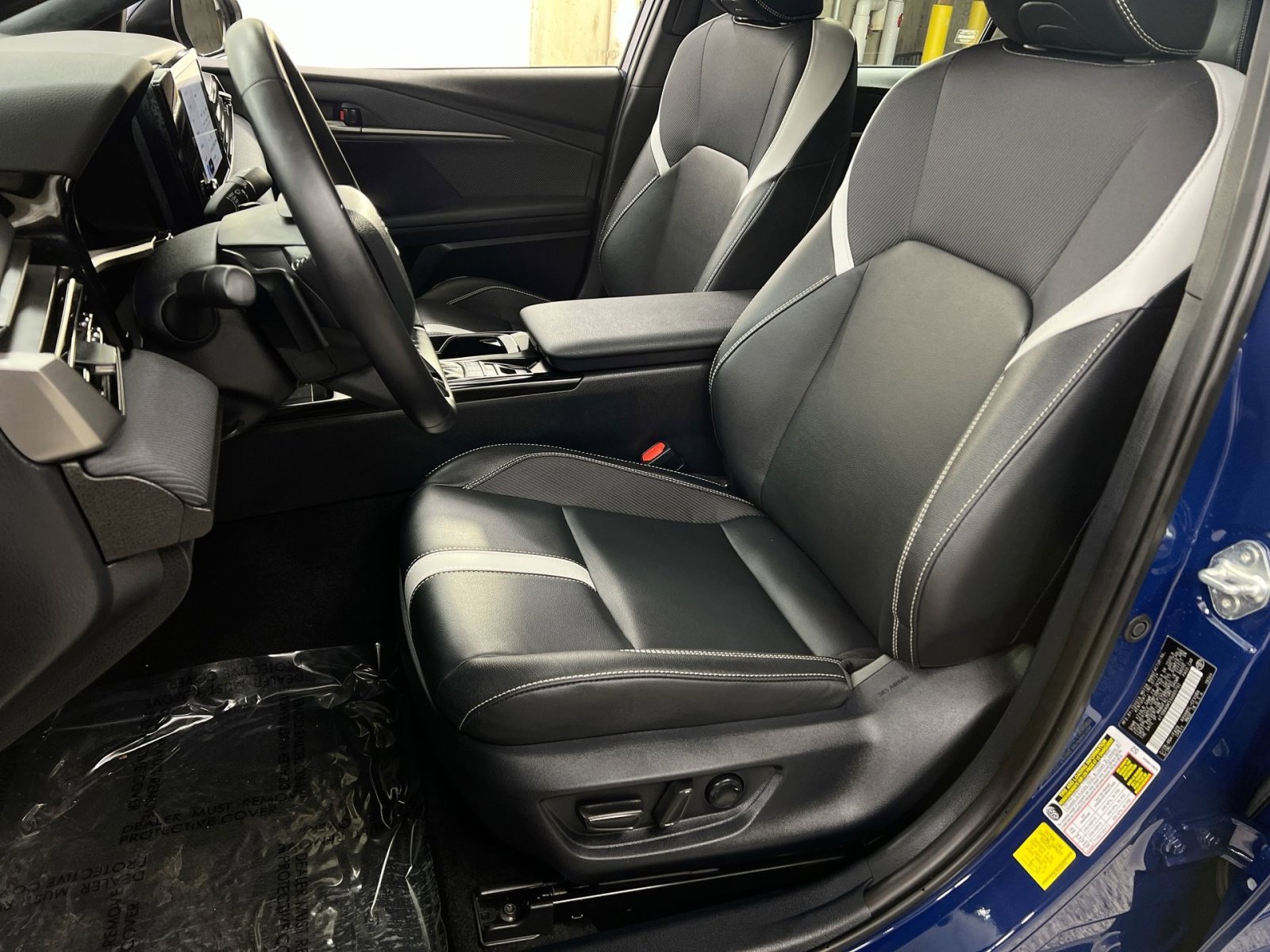 Used 2025 Toyota Camry SE image 17