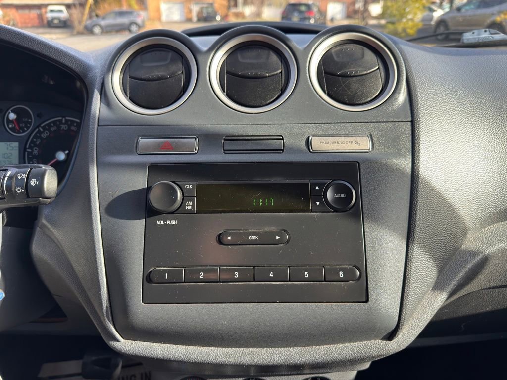 Used 2013 Ford Transit Connect XL image 16