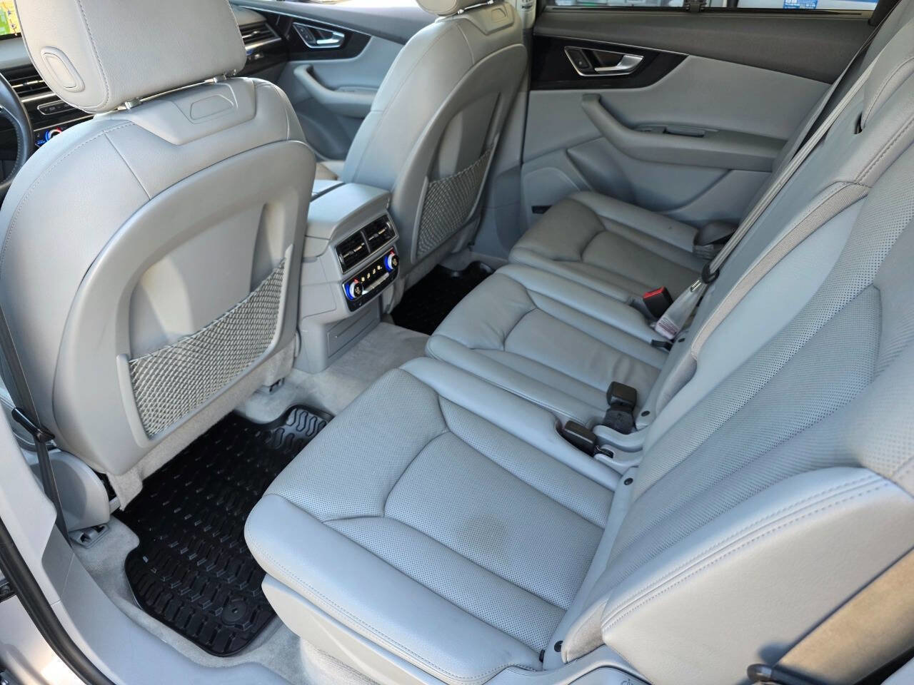 Used 2017 Audi Q7 3.0T Prestige AWD/4WD image 31