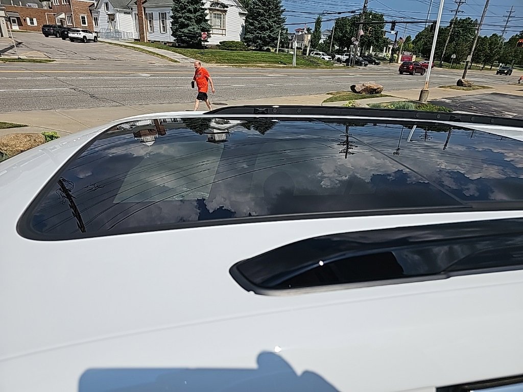 Certified 2024 Jeep Grand Cherokee Overland w/ Adv Protech Group III image 11