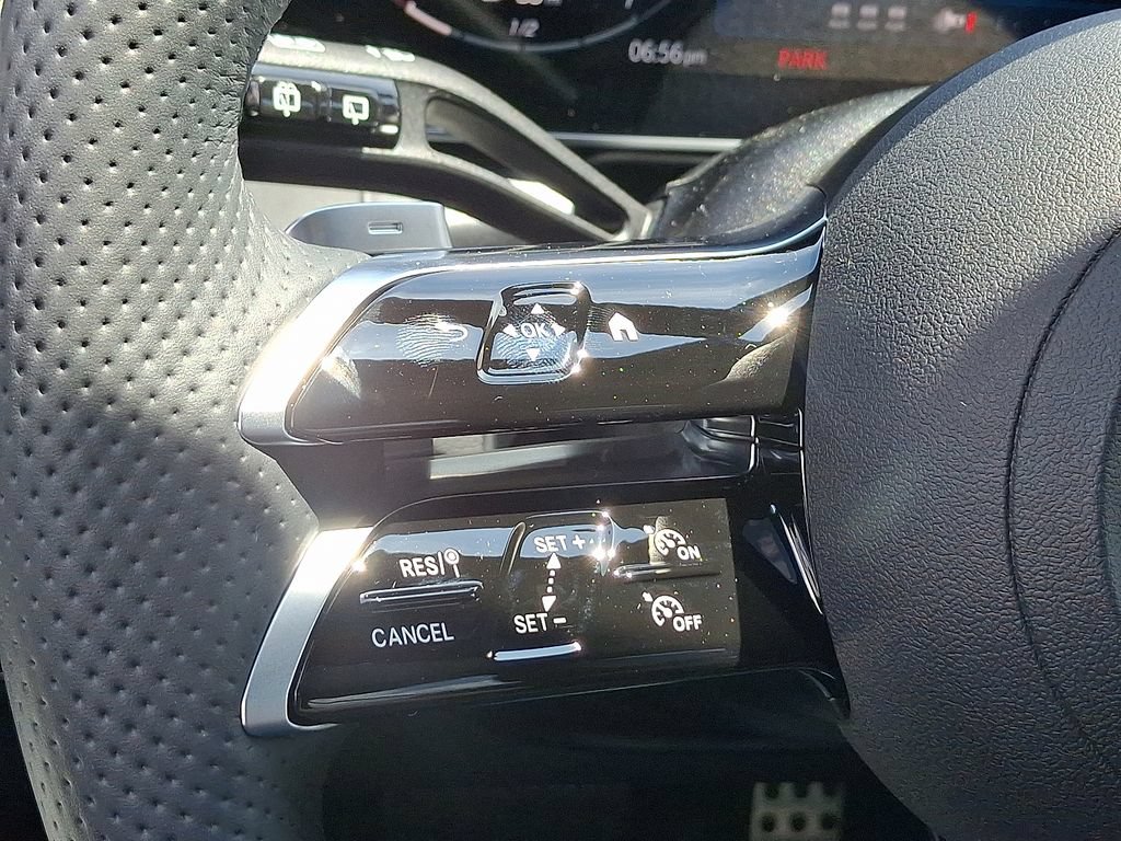 New 2025 Mercedes-Benz GLC 300 4MATIC image 18
