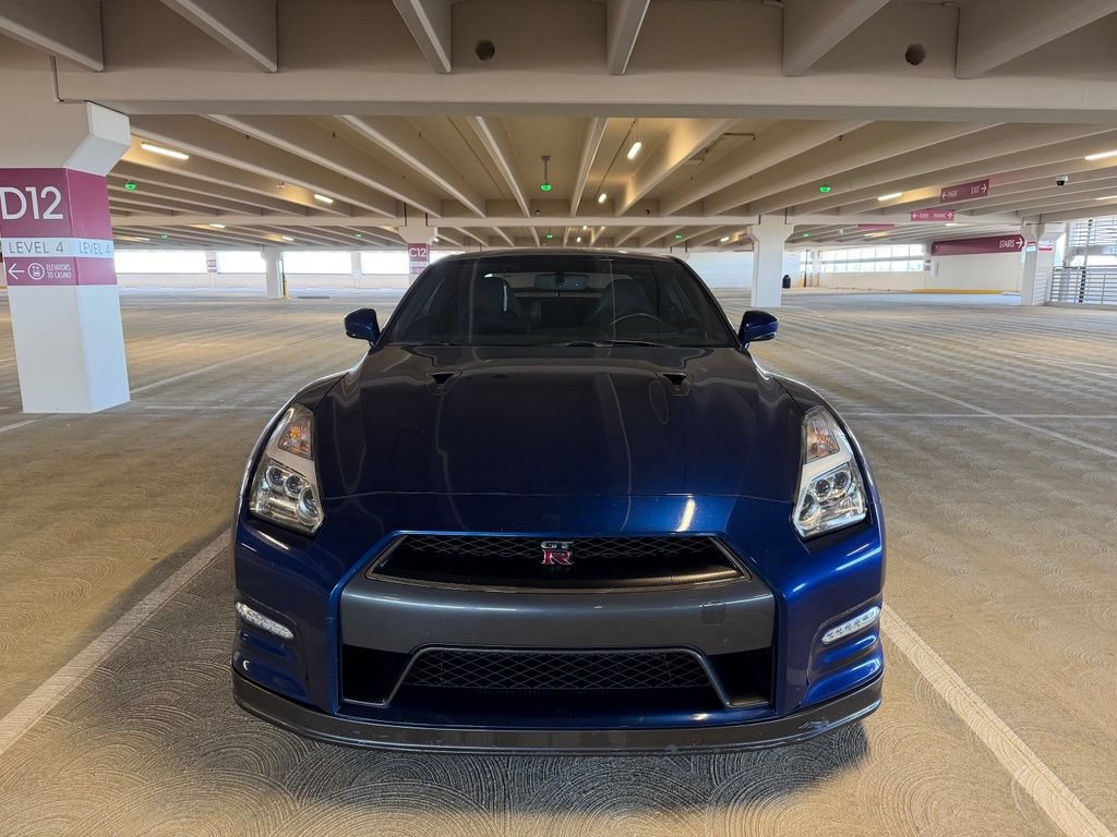Used 2015 Nissan GT-R Premium AWD/4WD image 4