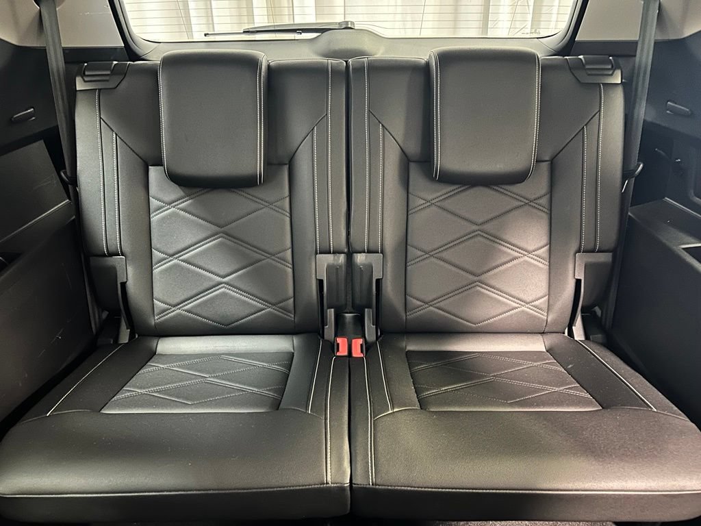 Used 2025 Volkswagen Atlas SE AWD/4WD image 21
