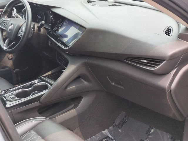 Certified 2021 Buick Envision Avenir w/ Technology Package II AWD/4WD image 30