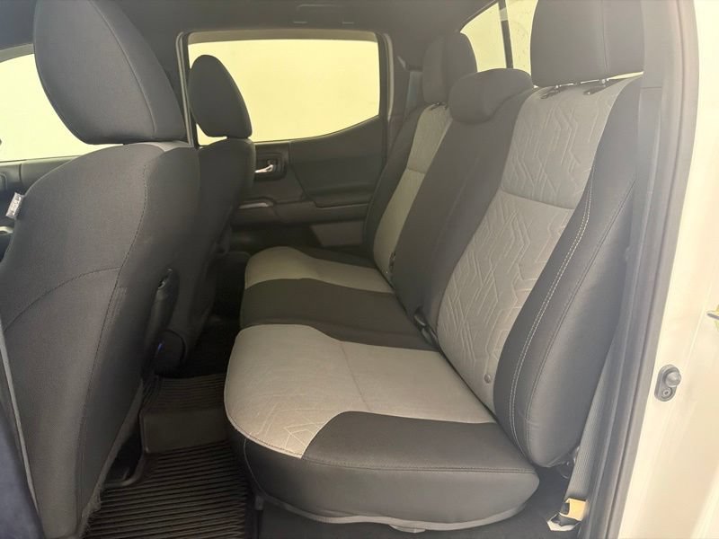 Used 2020 Toyota Tacoma TRD Off-Road AWD/4WD image 9