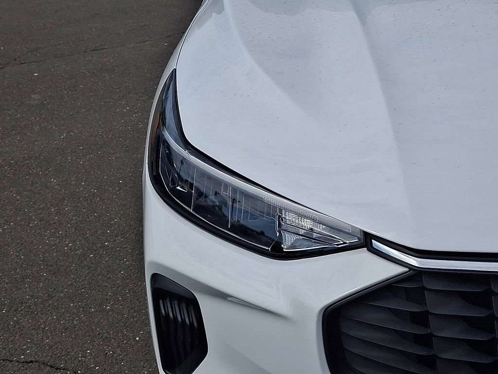 Certified 2023 Ford Escape Active AWD/4WD image 9