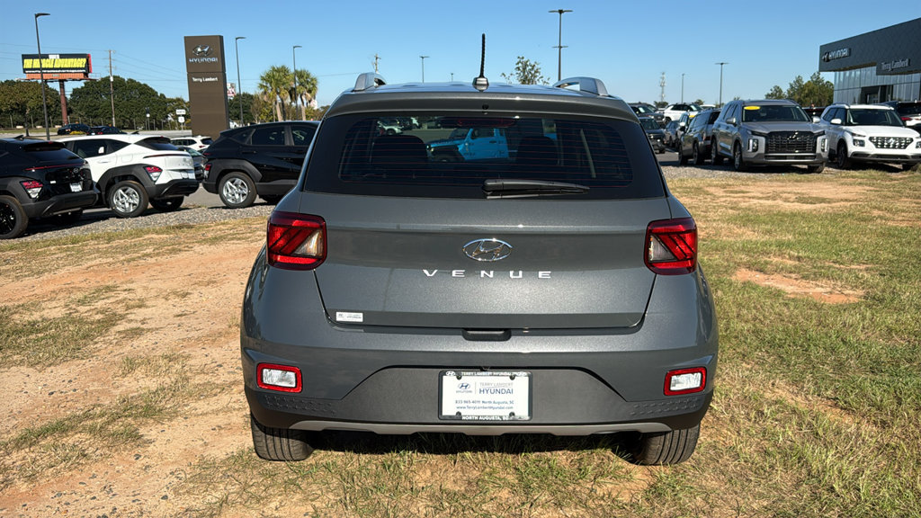 New 2026 Hyundai Venue SEL FWD image 6