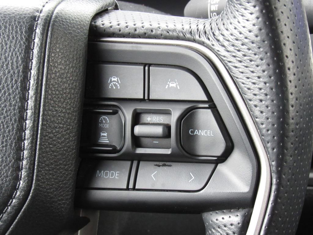 Certified 2024 Toyota Tacoma TRD Off-Road AWD/4WD image 24