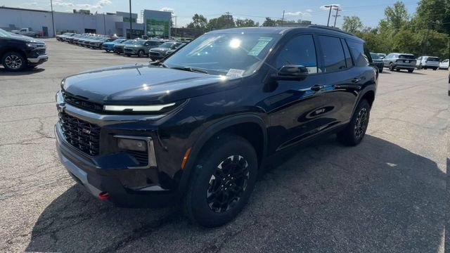 New 2027 Chevrolet Traverse Z71 w/ Enhanced Driving Package AWD/4WD image 6