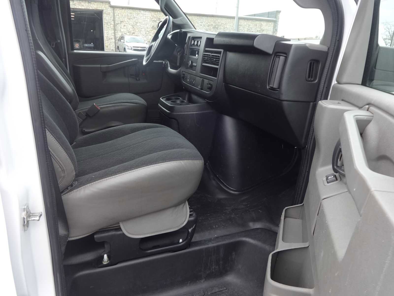 Used 2020 GMC Savana 2500 w/ Driver Convenience Package image 12