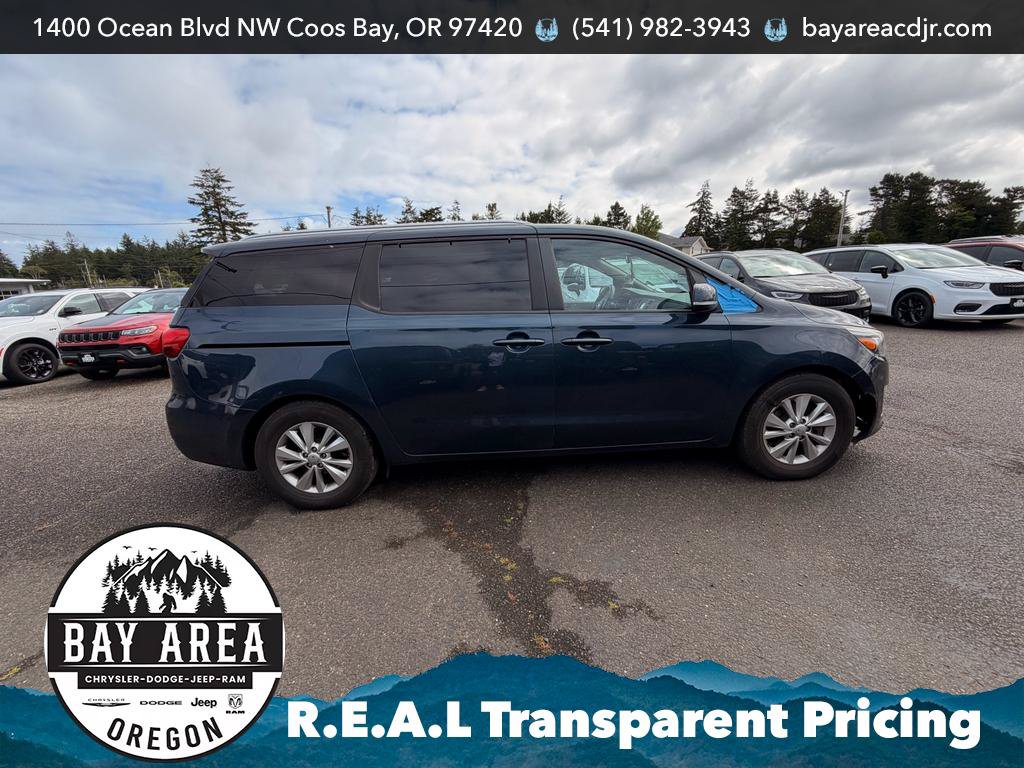 Used 2016 Kia Sedona LX w/ LX Convenience Package FWD image 4